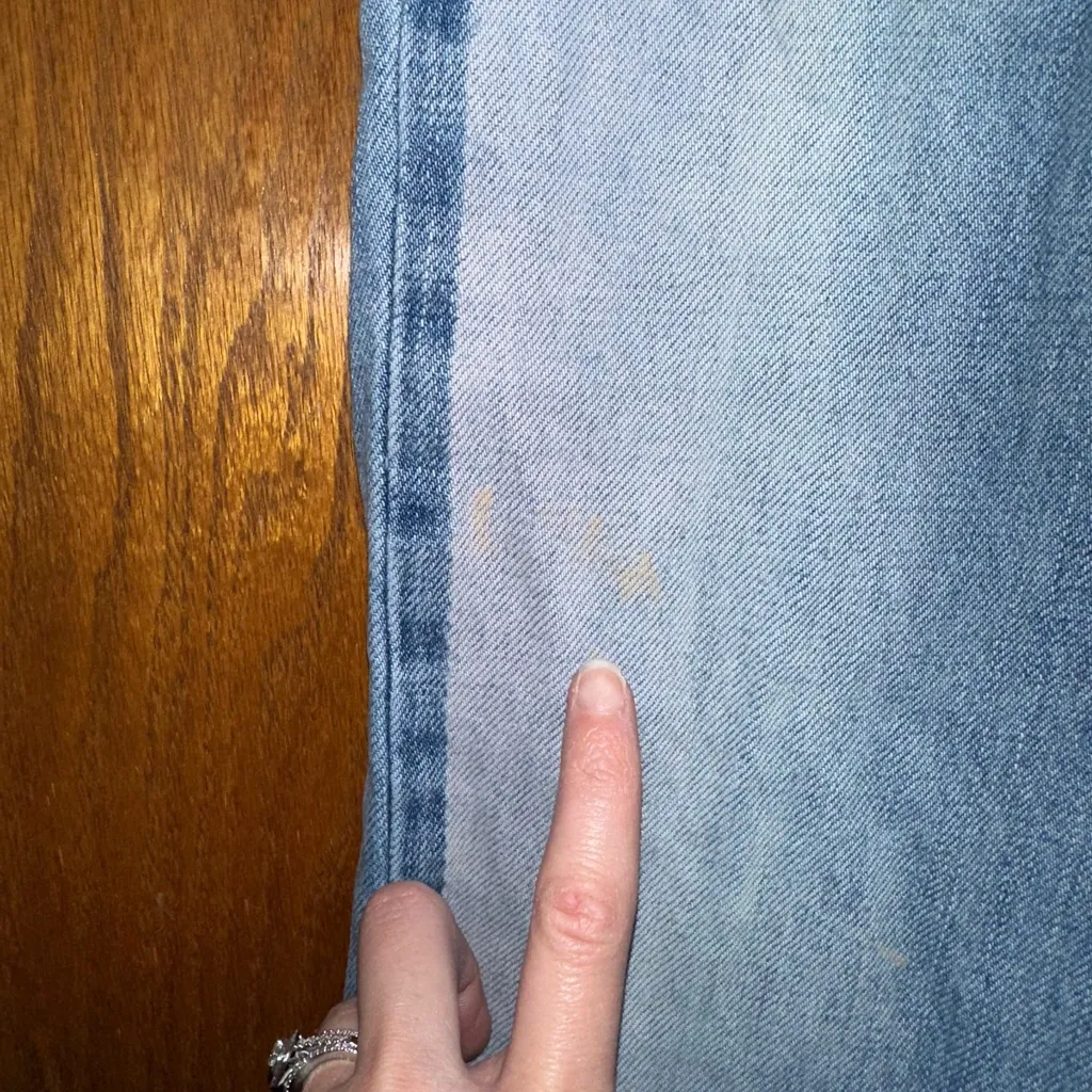 BDG Women's 24 High Rise Baggy Straight Leg Mom Jeans Acid Wash Blue UO - Image 3