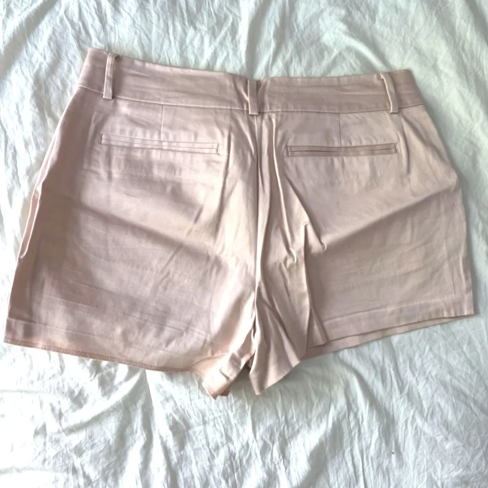 GUESS Pink Tailored Shorts 31 - Image 2
