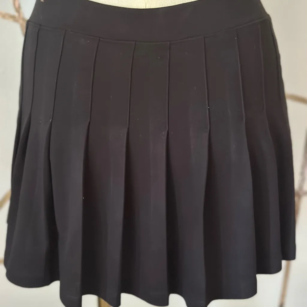 Pink Victoria Secret Black Pleated Mini Skort (972) - Image 7