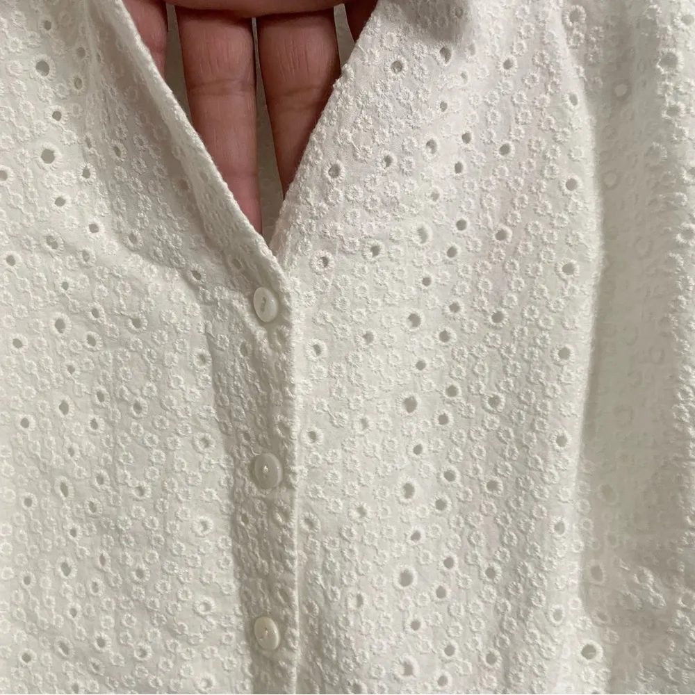 NYDJ Womens Shirt Top White Eyelet Lace Button Up Short Sleeve Size Small - Image 8