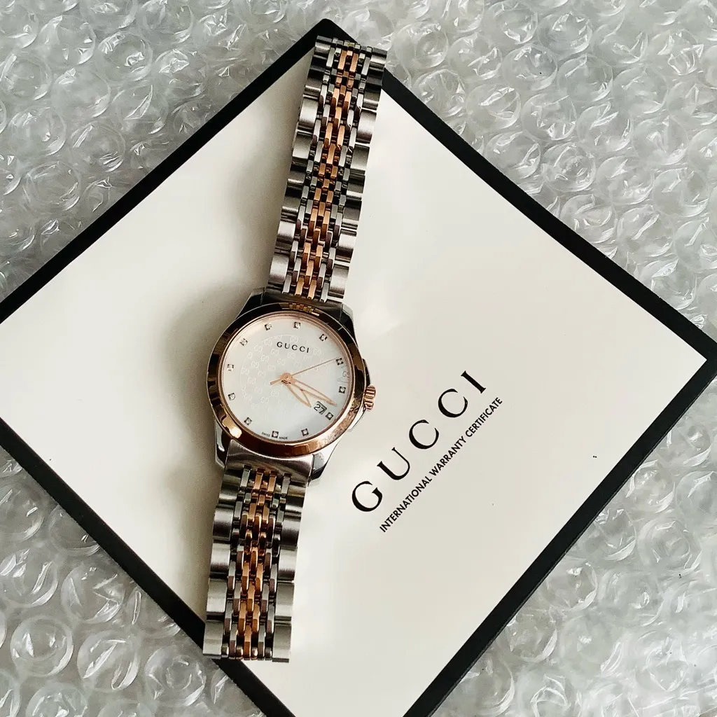 BEAUTIFUL ladies GUCCI watch w/ diamonds 💎💎 - Image 3
