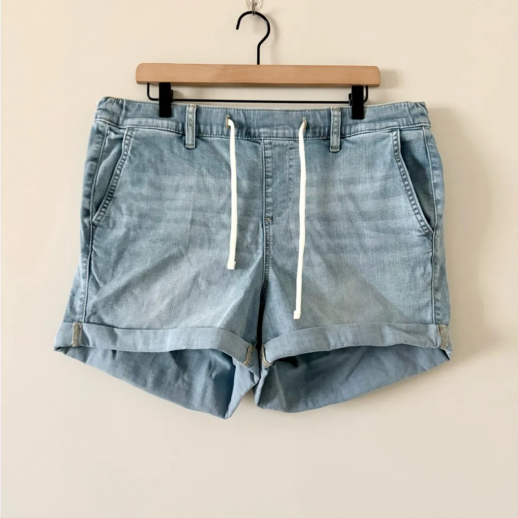 NWT Torrid Light Blue Jean Shorts with Drawstring Waist Size 2X - Image 2