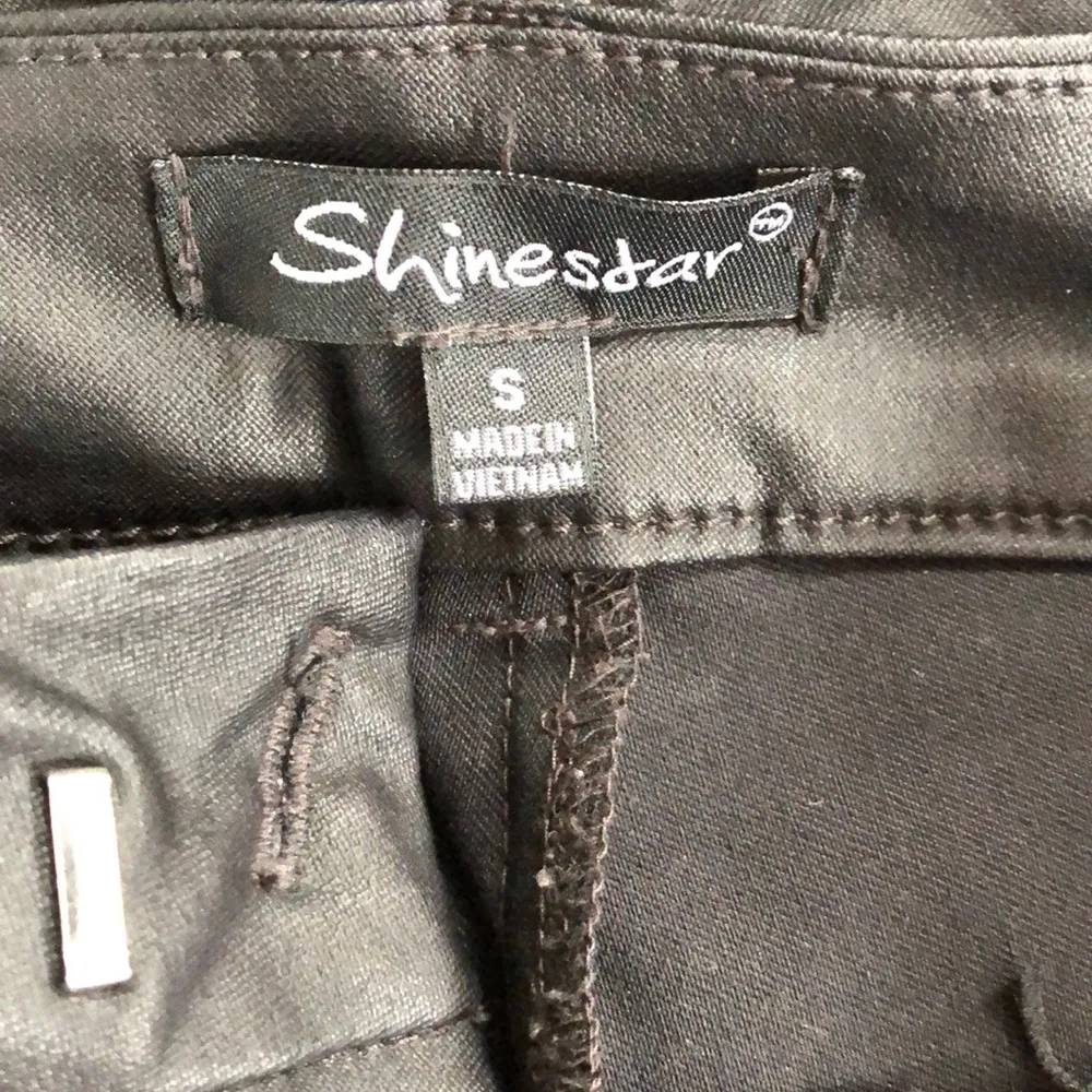 🌸 Black Tight Faux Leather Pants - Image 5