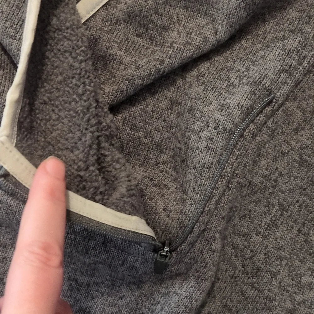 Stio gray sweetwater fleece hoodie size small - Image 5