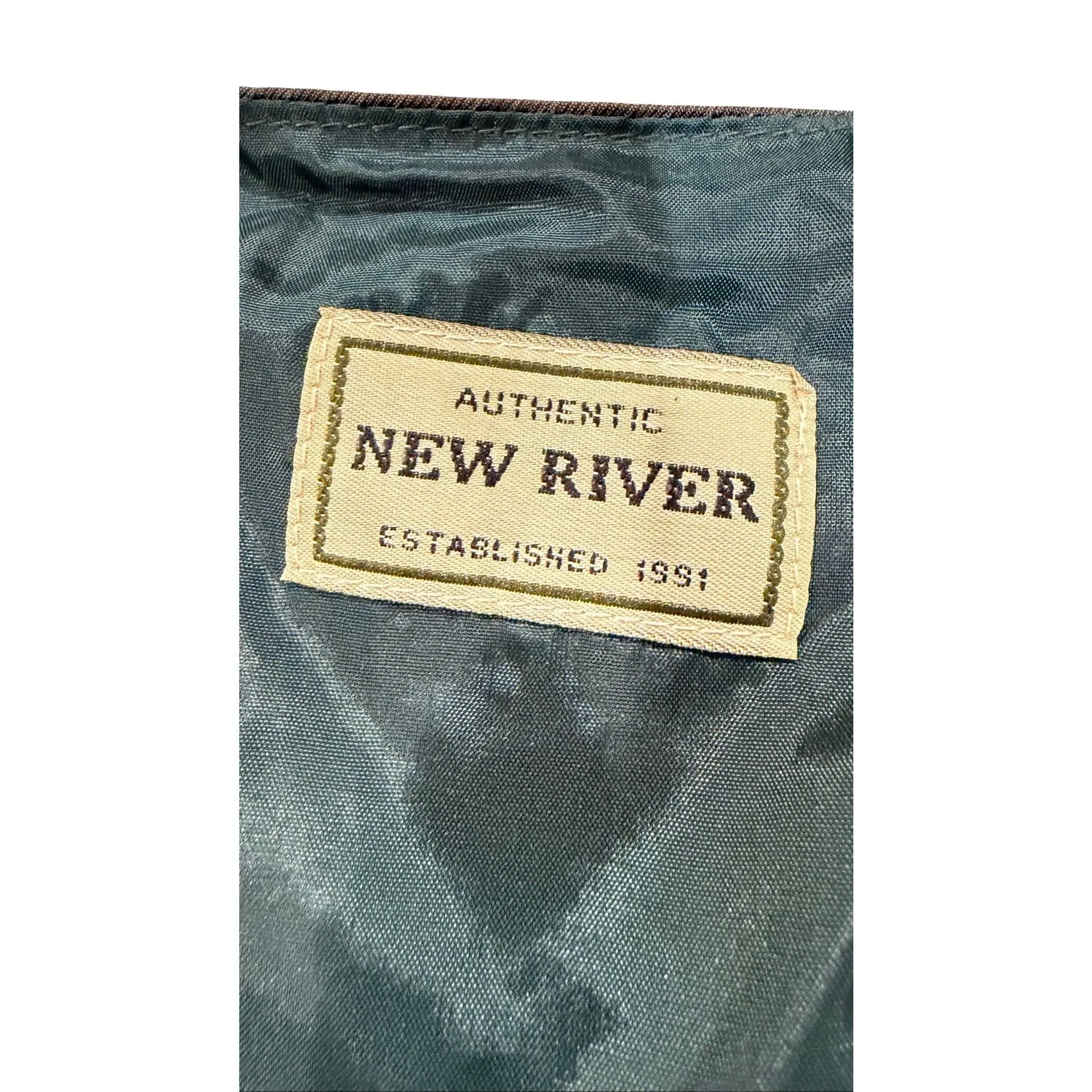 NEW RIVER tapestry fabric Vest size M Green Size M - Image 2