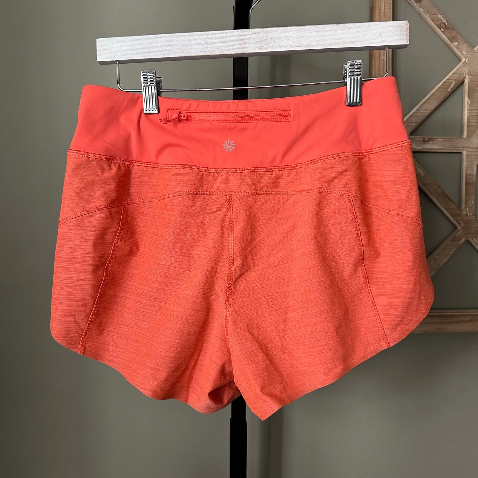 Athleta Run With It Textured Short 3.5” Orange Small - Image 3