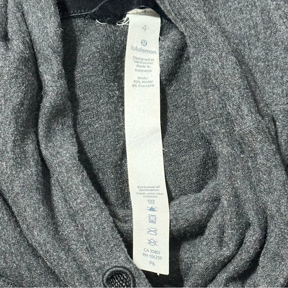 Lululemon Women’s 4 Charcoal Grey Cowl Drawstring Neck Pleated Back Sweatshirt - Image 4