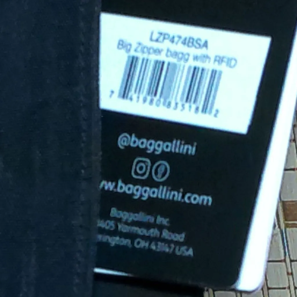 Black Baggallini Big Zipper Bagg with RFID - Image 8