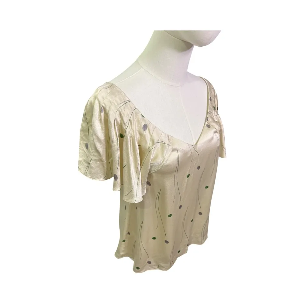 HD in Paris Anthropologie Silk Cream Print Top Size 00 Flutter Sleeve Scoop Neck - Image 4