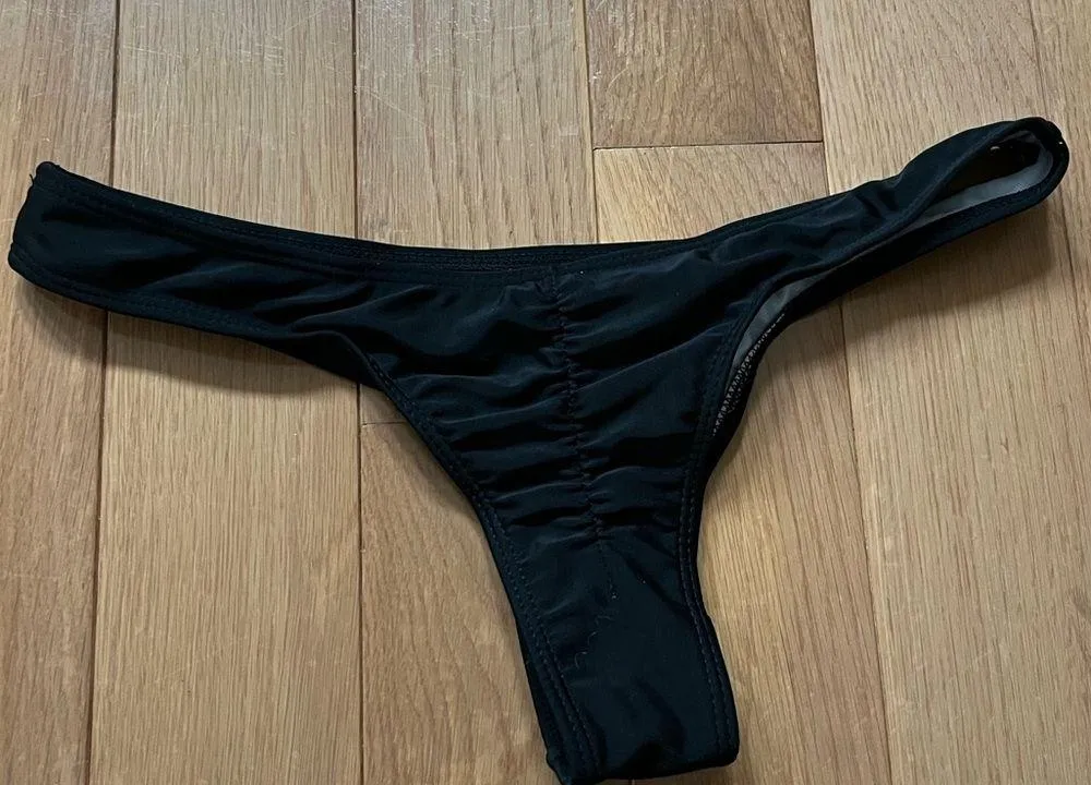 Skimpy Black Bikini Set Womens Size Medium Tie Front Top - Image 5