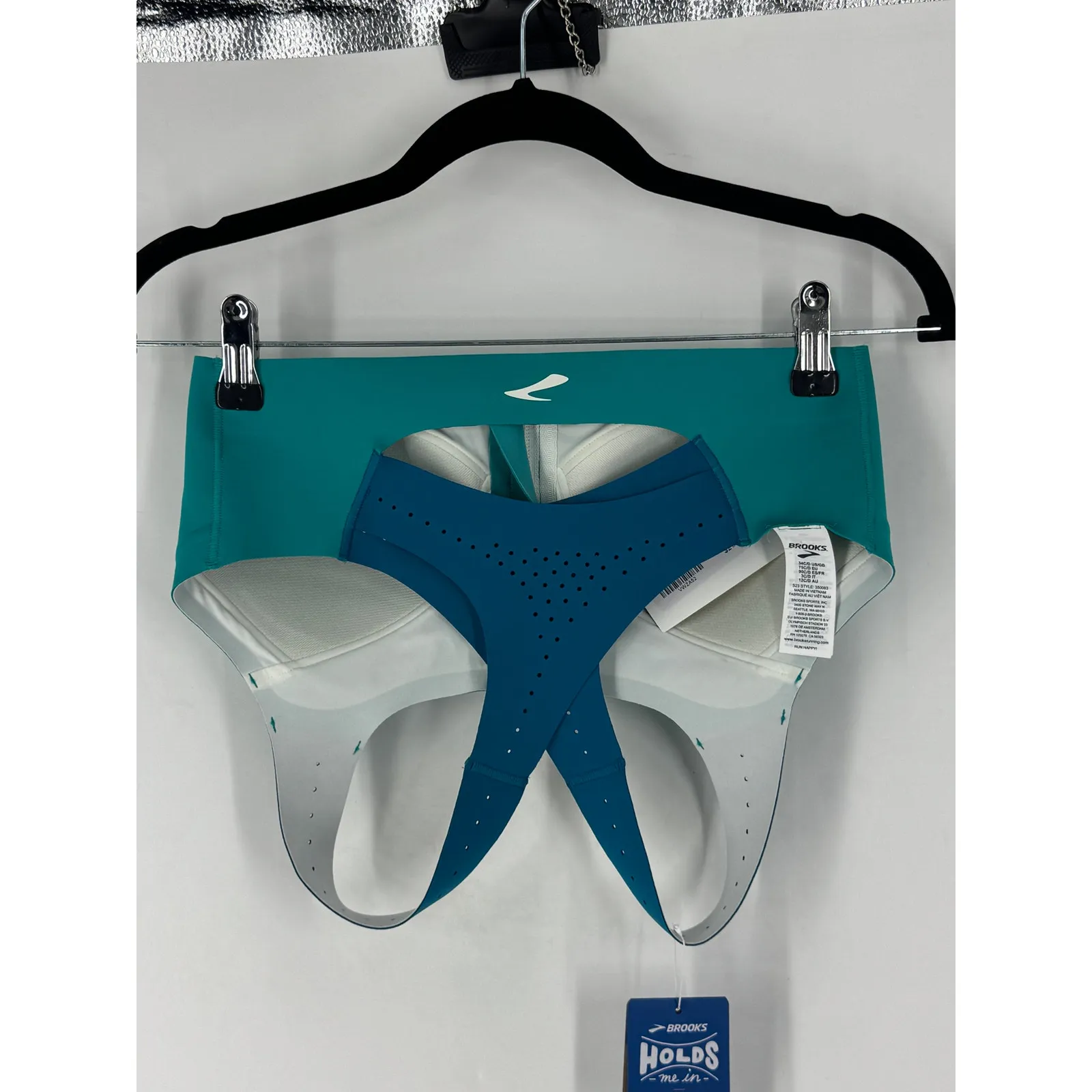 NWT Brooks Brothers Women's Dare Zip Run Bra 2.0 in Nilegrn/lagn/ltmint - Image 3