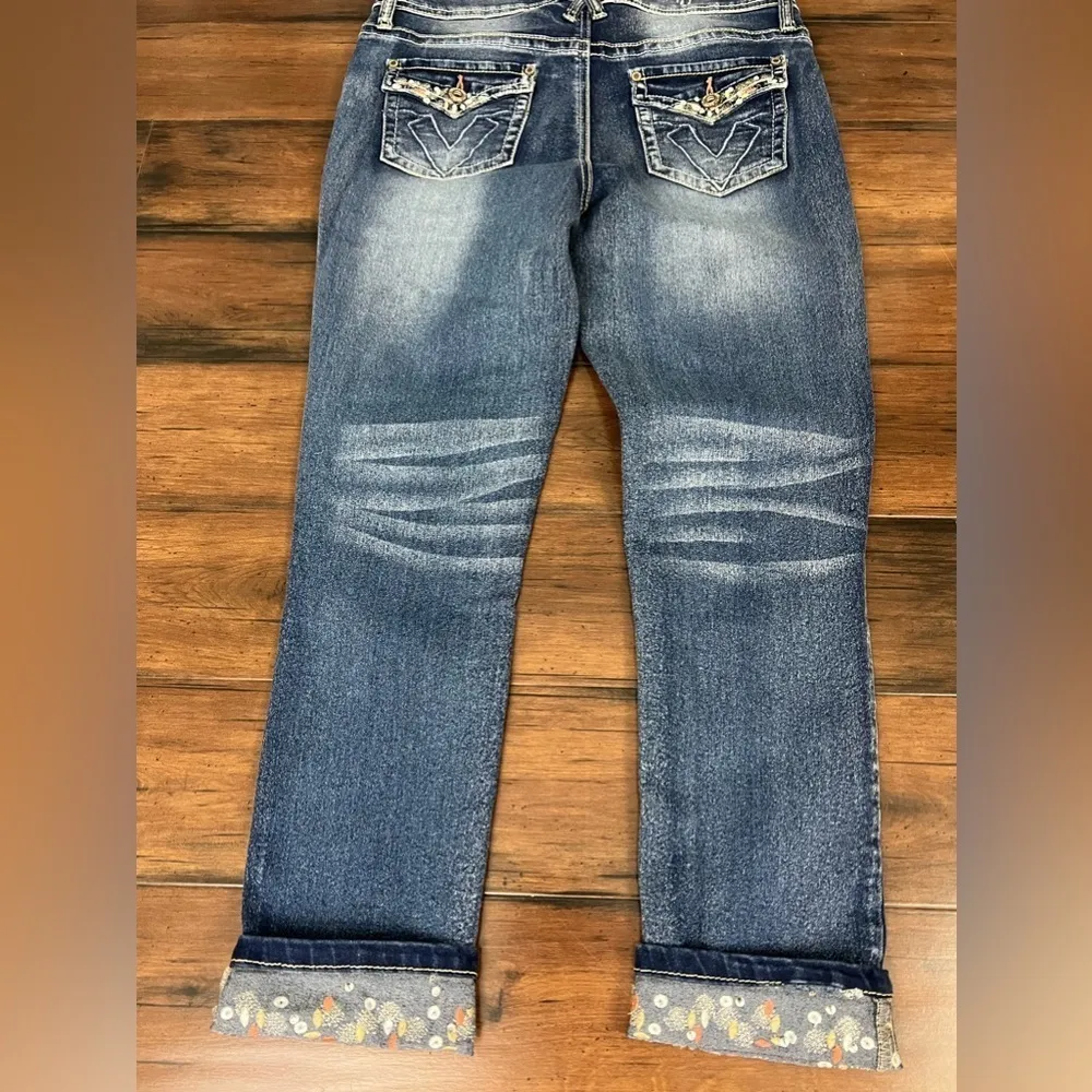 Hydraulic Embroidered Cuff Cropped Jeans - Size 6 - Image 11