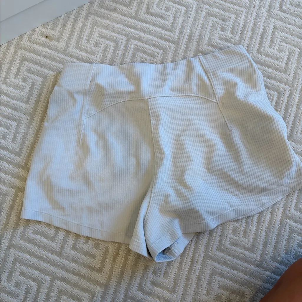 Lululemon  high rise softstreme 2.5” shorts bone - Image 4