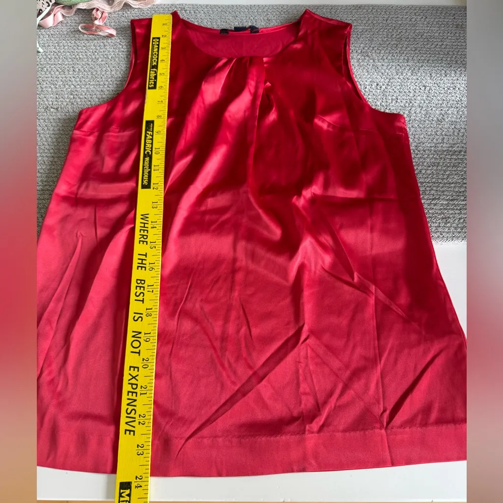Banana Republic Dark Pink Satin Sleeveless Blouse Cami Tank Top Size XS - Image 8