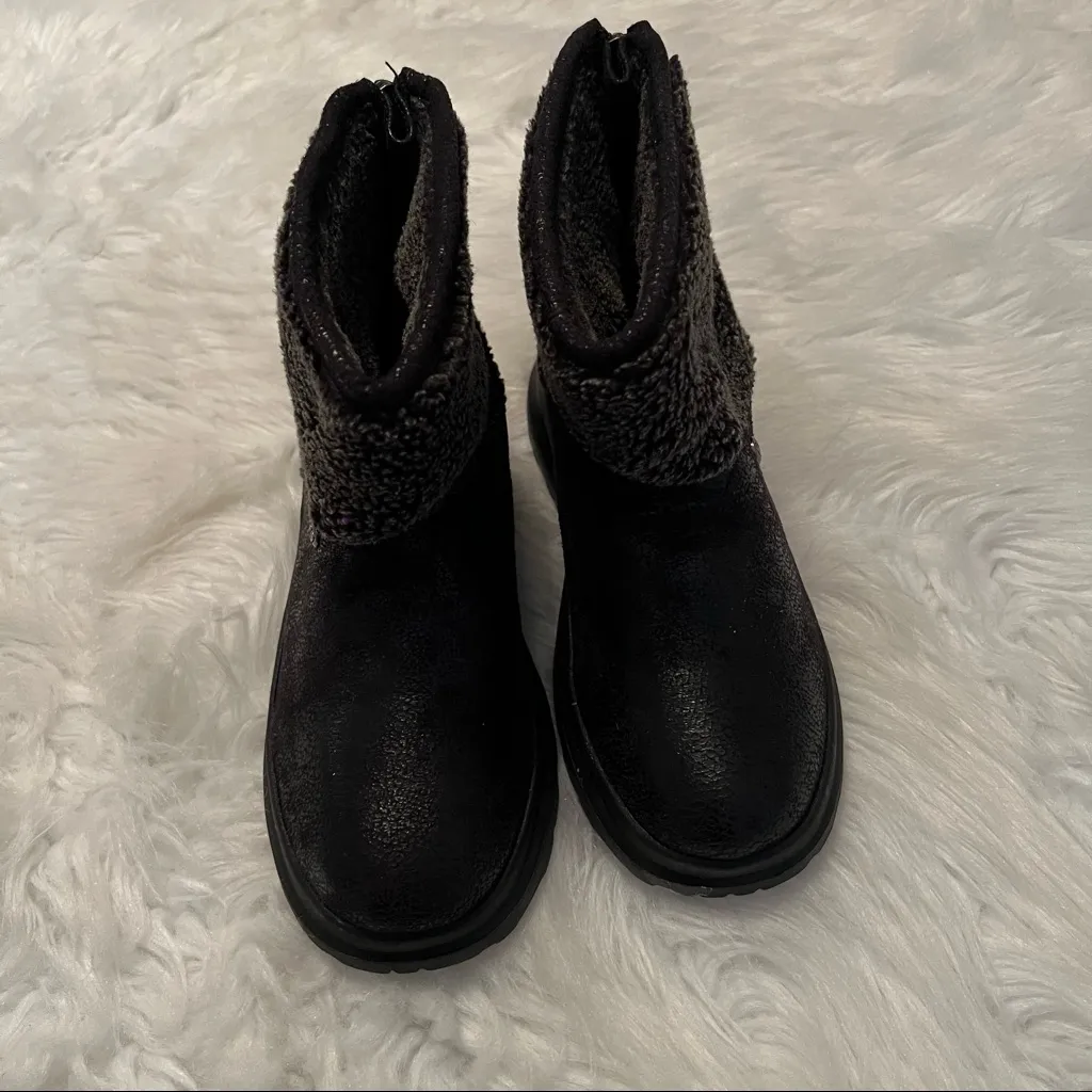 Bobs From Skechers Cherish Freedom Ride Boots 33985 black faux fur size 5.5 - Image 3