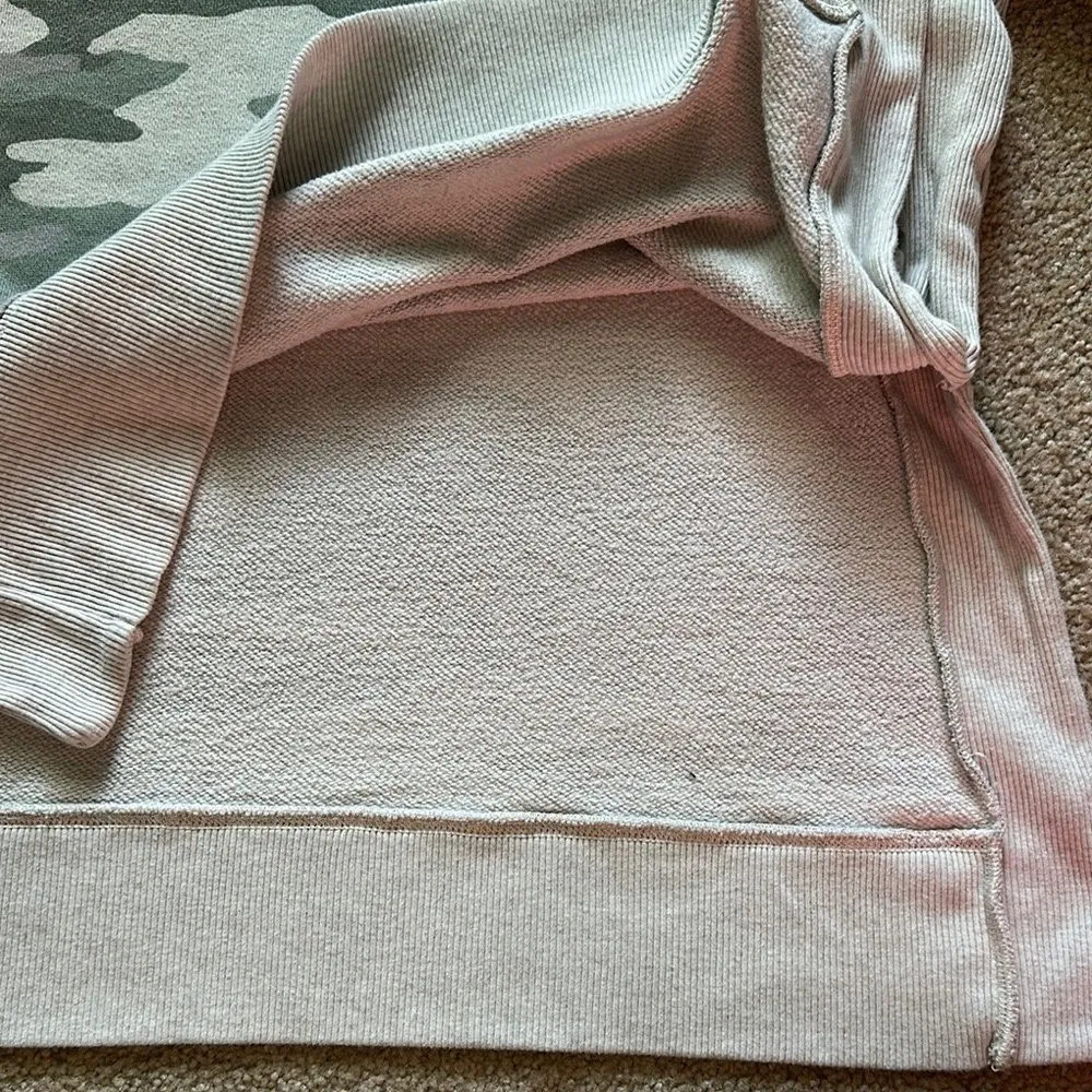 Aerie Camo Crewneck Oversized Ribbed  Sweatshirt Olive Green Beige Women’s M - Image 7