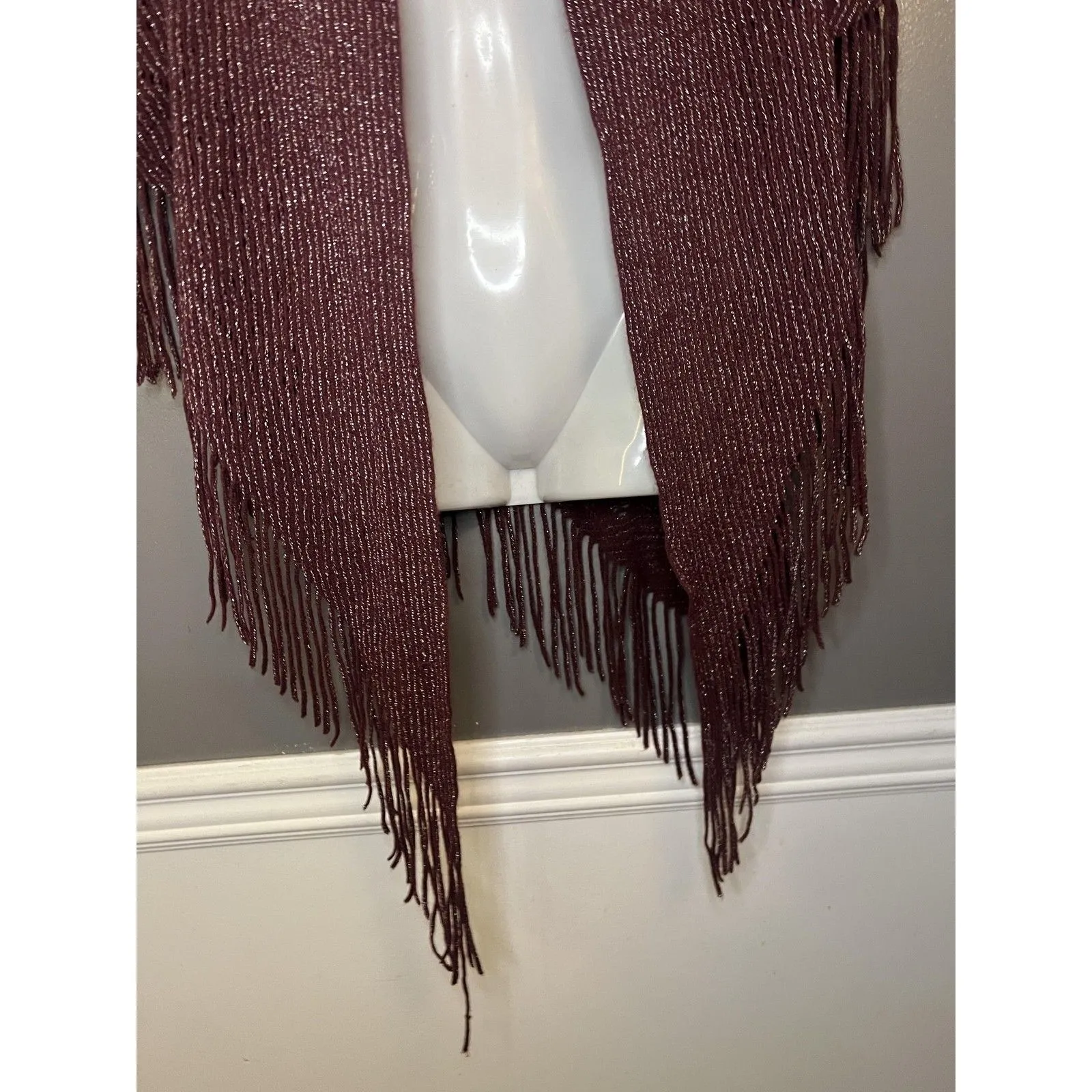David & Young Poncho Womens One Size Burgundy Metallic Knit Fringe Ruana Wrap Red - Image 3