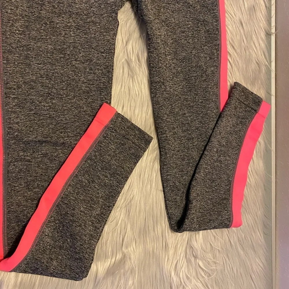 L.A. Winner Women’s Athletic Leggings Size S/M Gray with Neon Pink Side Panels - Image 12