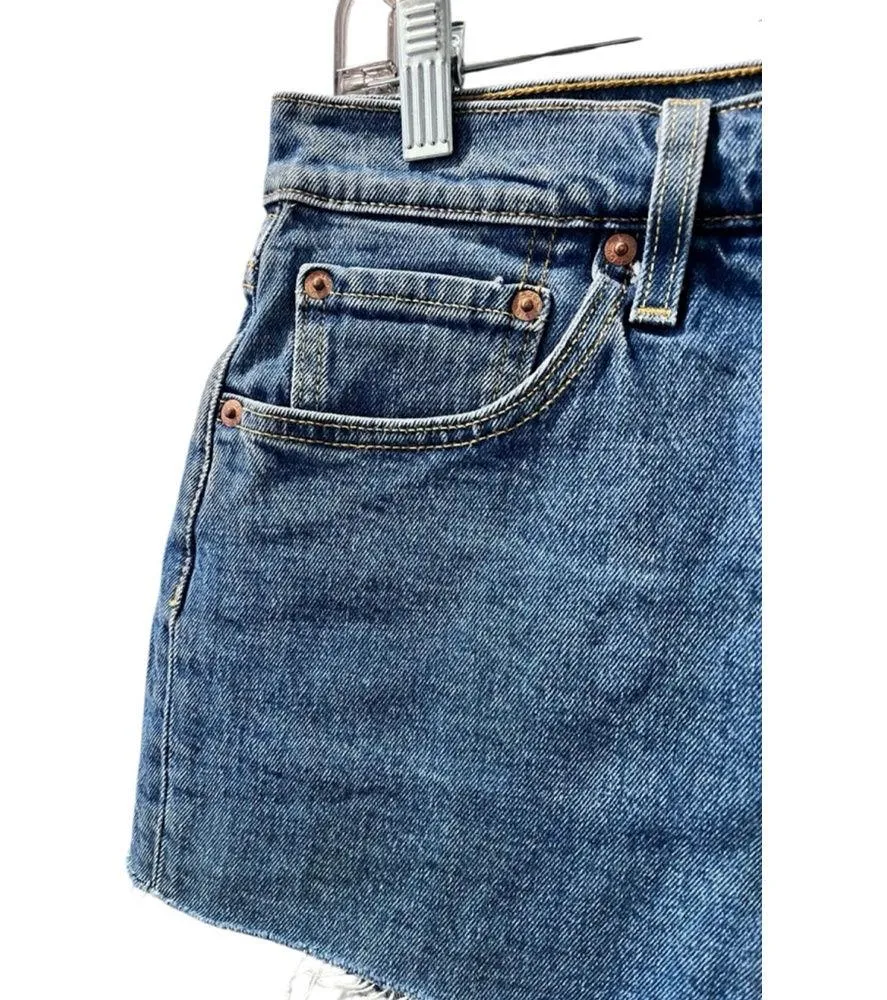 Levi Strauss 501 NWOT Cutoff Denim Jeans Shorts Size 28" Med Wash Casual Blue - Image 2