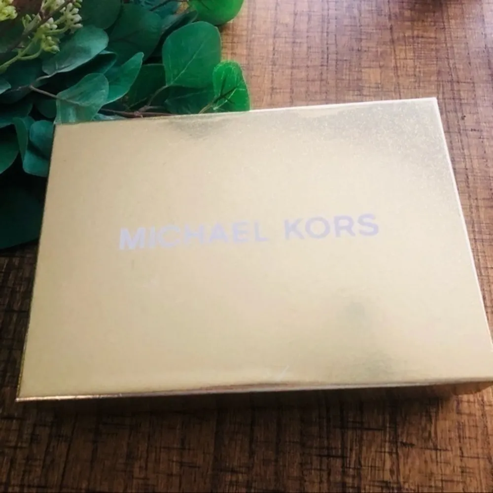 Michael Kors MK Signature Logo Belt Bag with Gold Gift Box NWT Waist Pack - Image 3