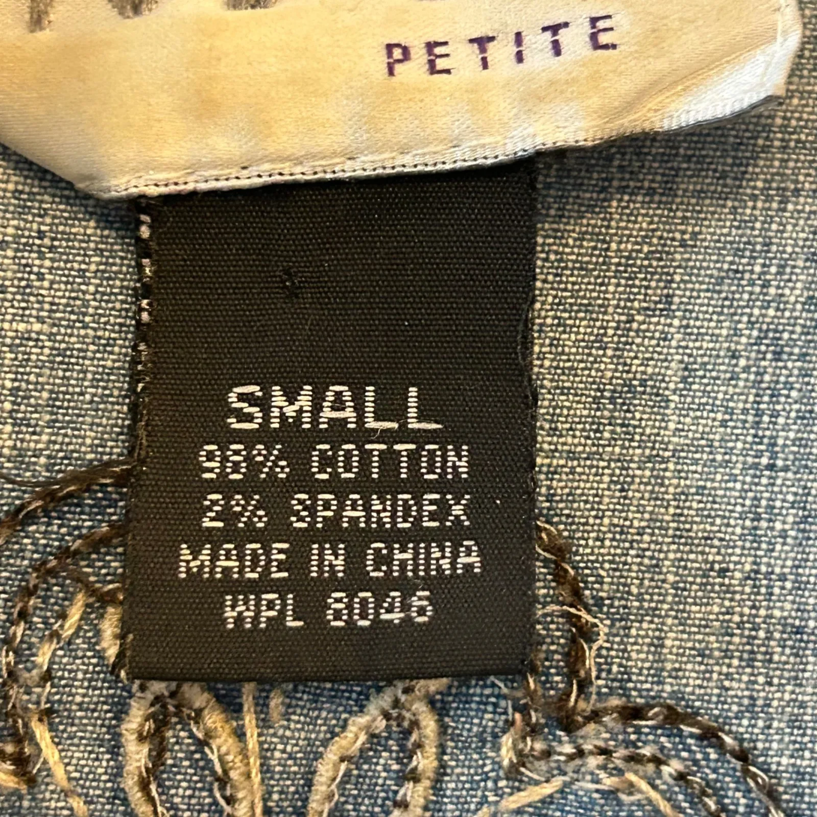 Madison & Max Petite Denim Jacket Embellished Flower Blue Jean Button Up Small Size undefined - Image 5