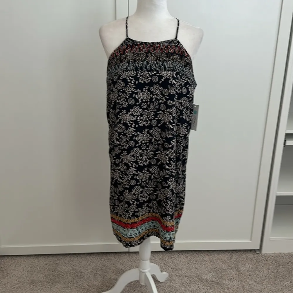 NWT THML Dress Sz L - Image 2