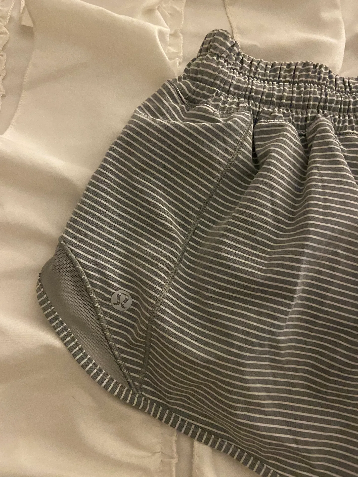 Lululemon Hotty Hot Short 2.5” - Image 2