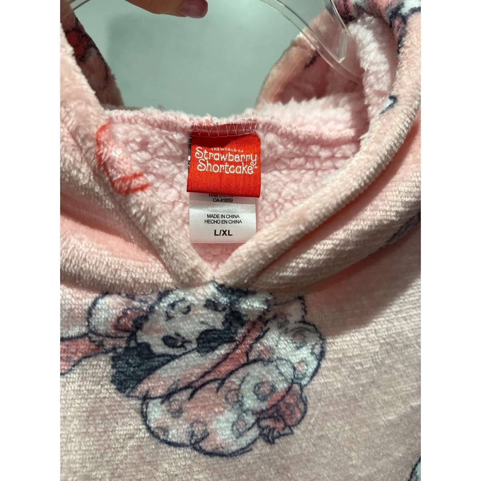 Strawberry Shortcake hooded pullover fleece Size undefined - Image 5