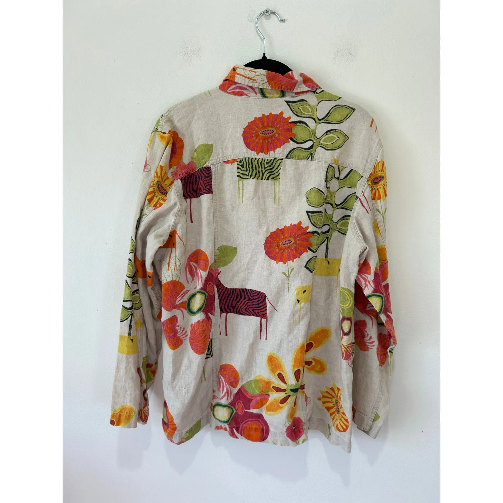 Chicos linen blouse colorful print size L button front - Image 3
