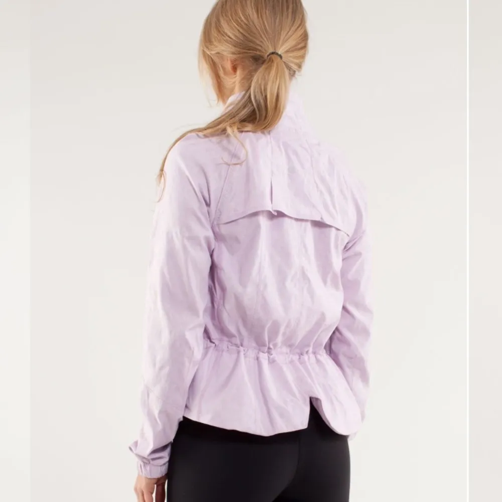 Run Travel to Track Jacket in Rose Quartz - Image 2