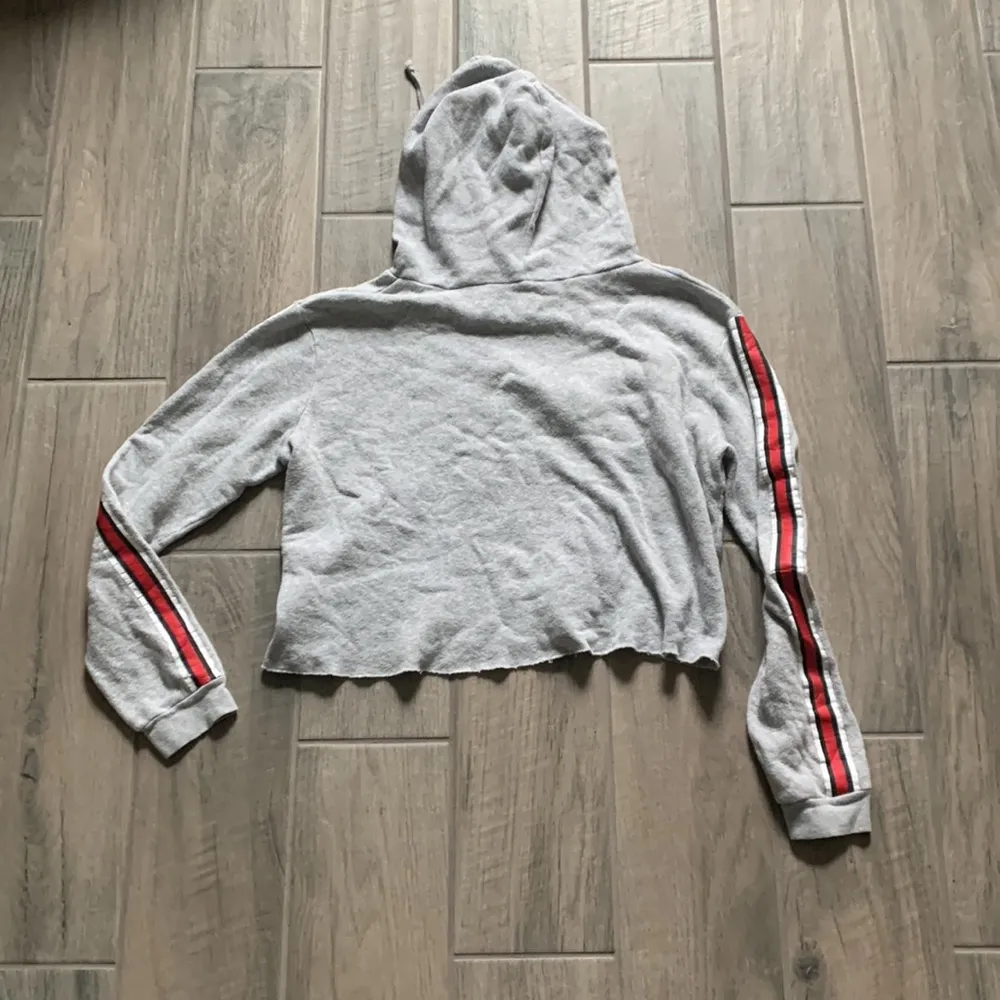 Soul cycle cropped hoodie - Image 6