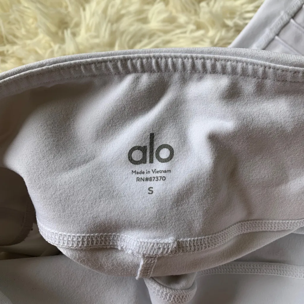 Alo Yoga Moto Leggings White - Image 10