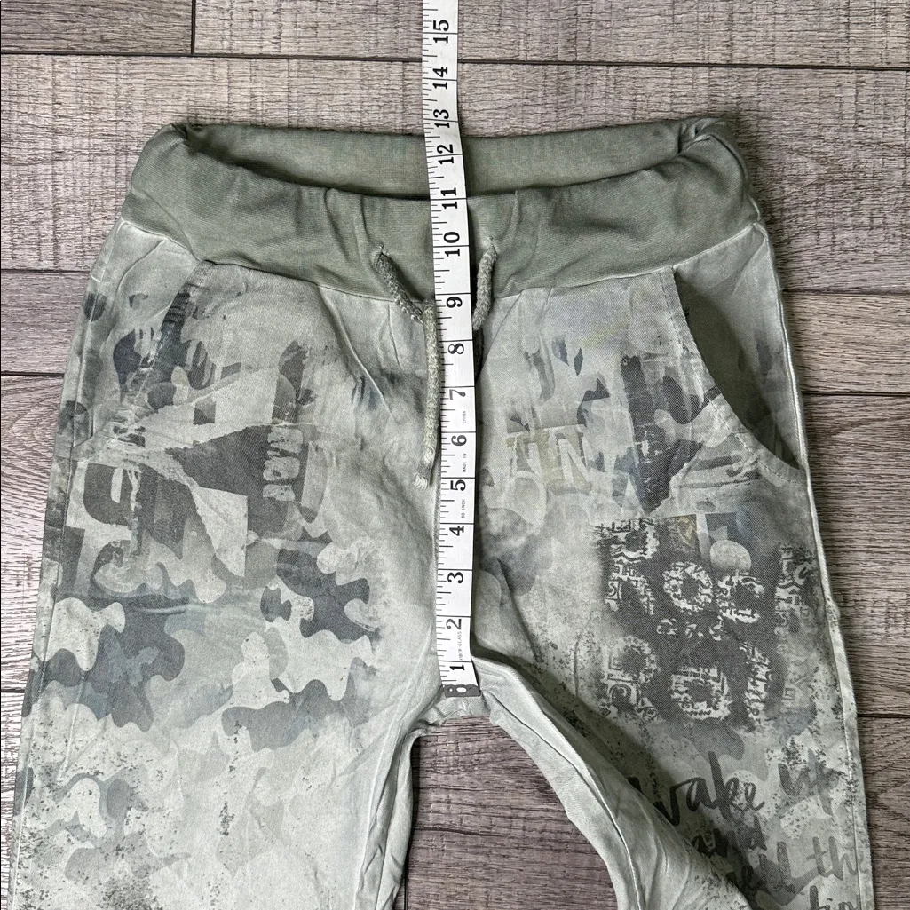 Bella Amore “Wake Up And Smell The Inspiration” Green Camouflage Joggers - Image 9