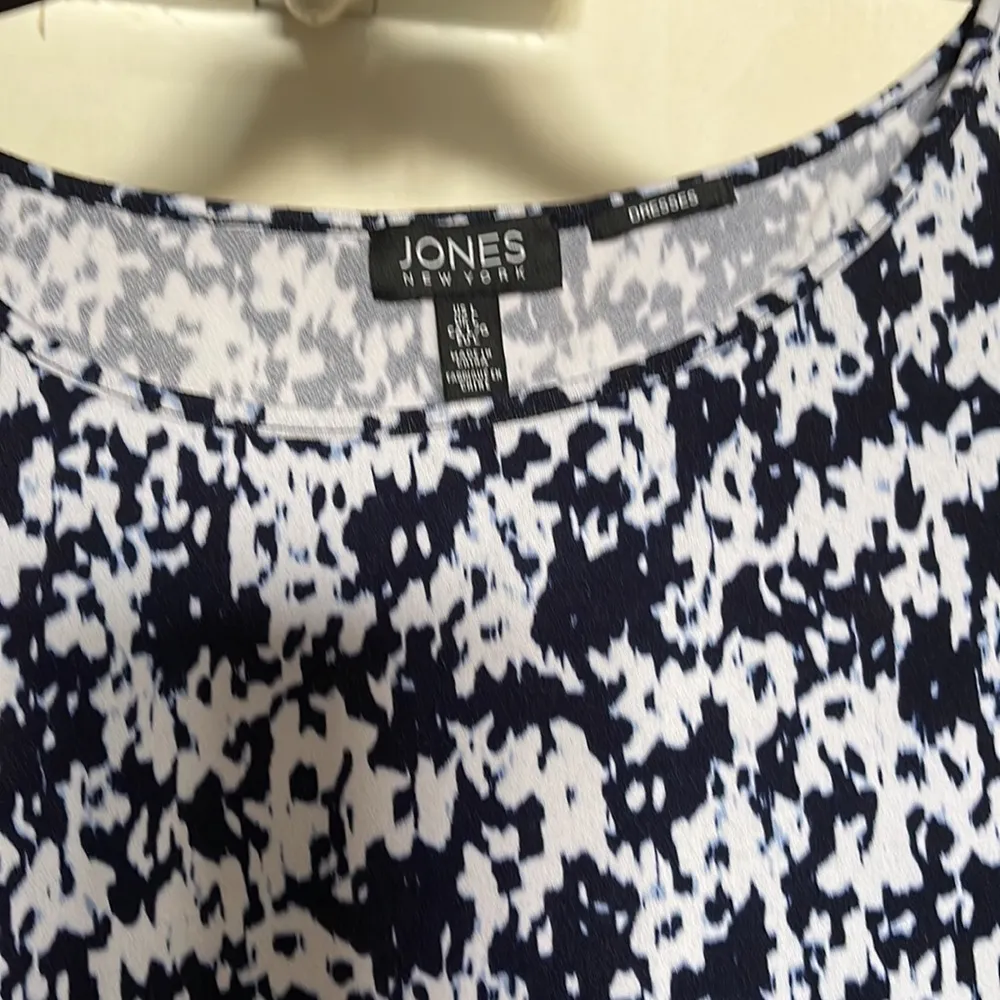 NWOT, Jones NY Black, Navy & White Midi/Maxi dress w Shirred Side Assymetrical - Image 4