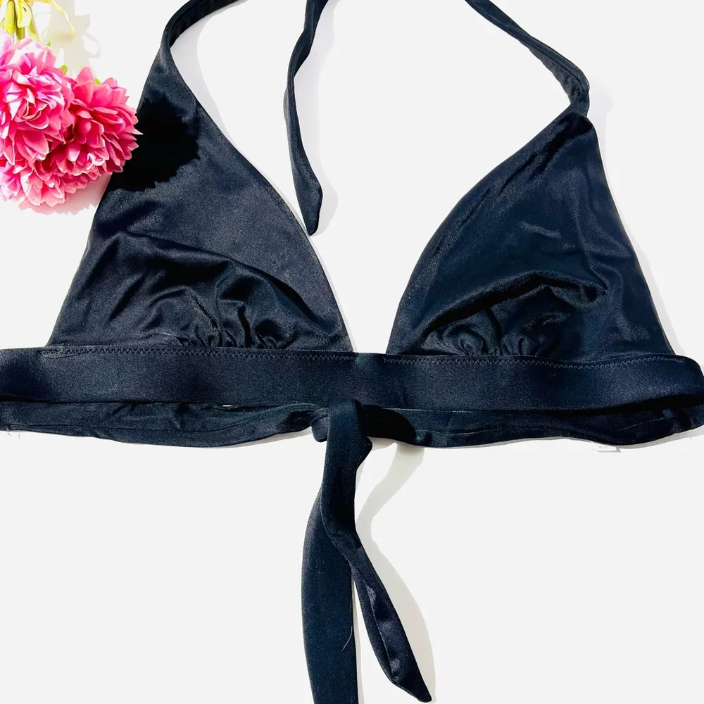 Victoria’s Secret bathing suit top. - Image 4