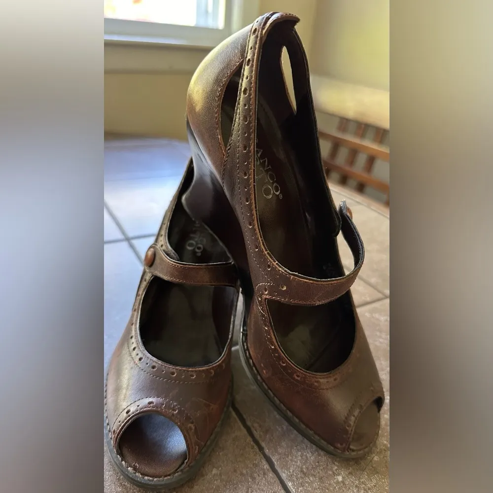 Franco Sarto Dark Brown Leather Pep Toe Wedge Shoe & Non Adjustable Trap… - Image 3