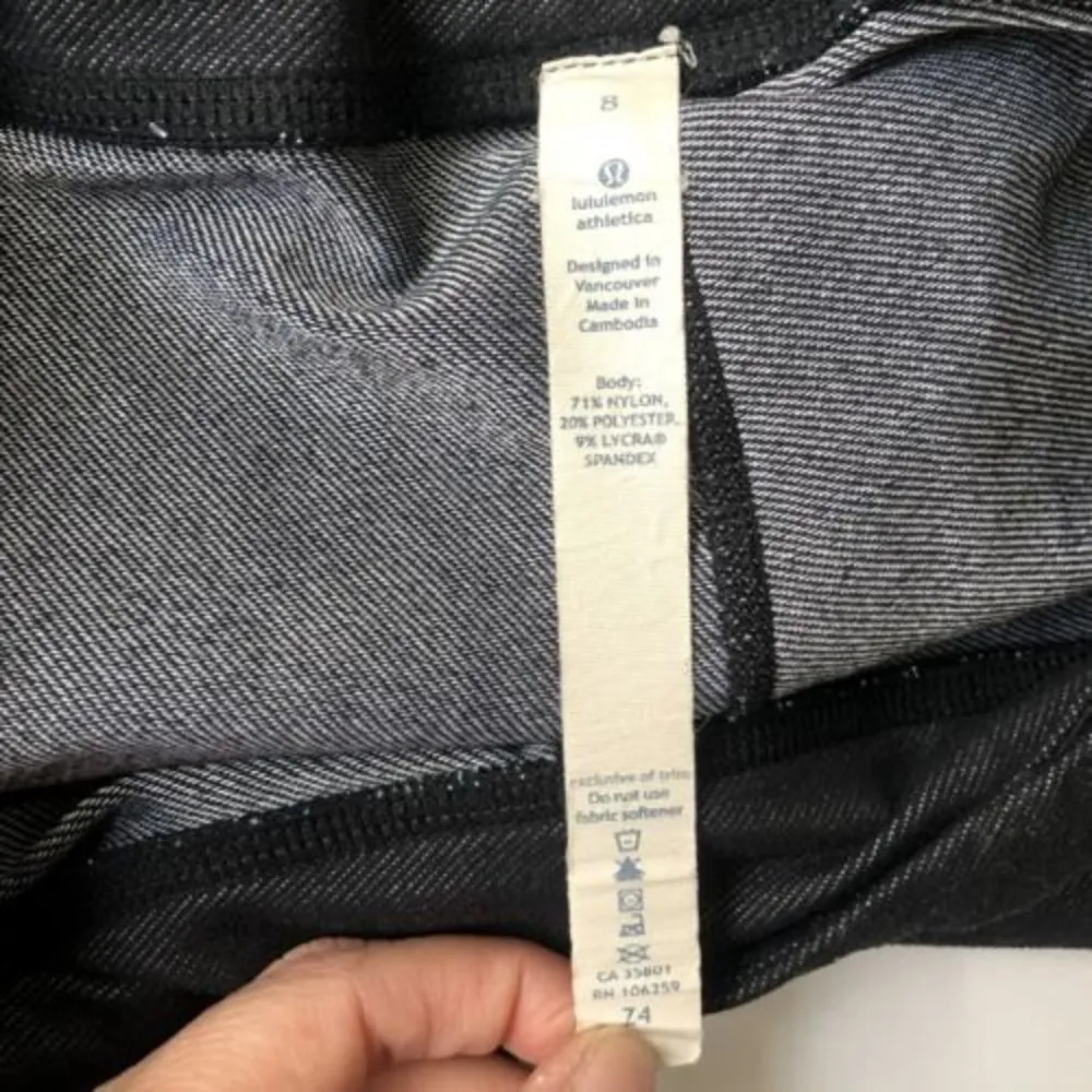 LULULEMON BELTED PANTS ANKLE LENGTH BLACK DENIM size 8 - Image 5