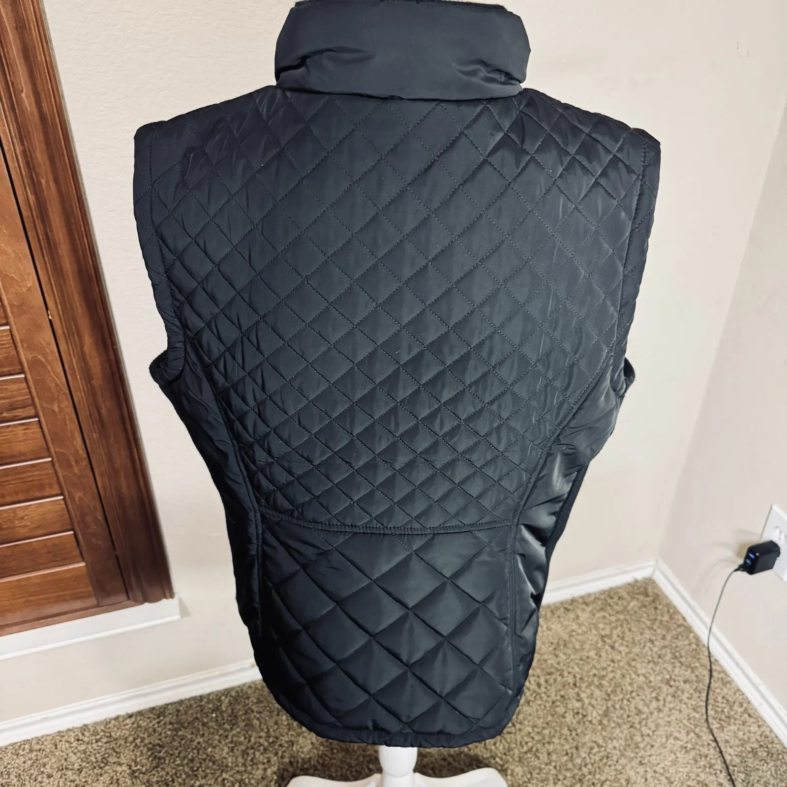 Andrew Marc Vest Womens XL Quilted Pockets Full Zip Black Puffer - Image 4