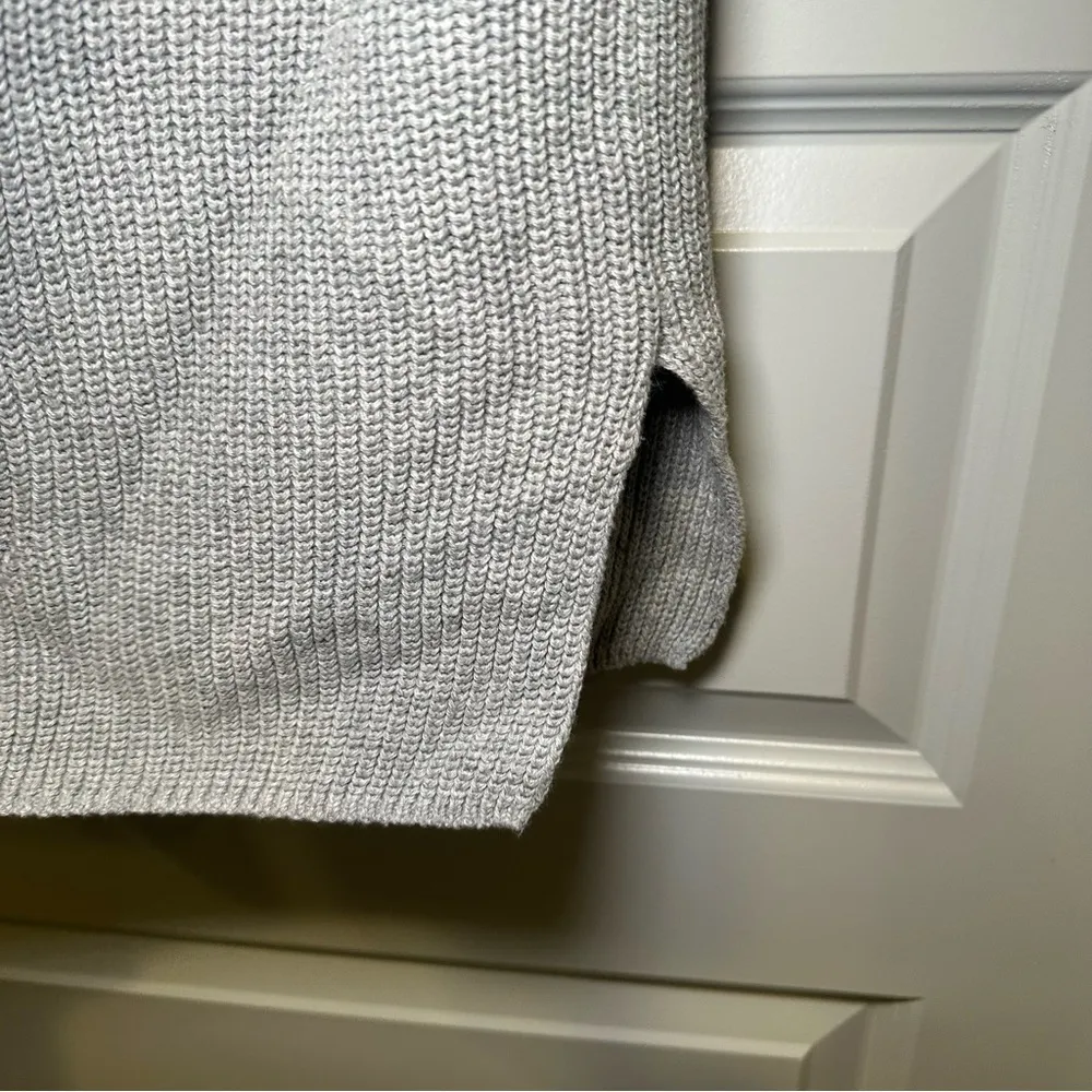 Talbots Light Grey Knit Open Front Sleeveless Vest Sweater size M - Image 5