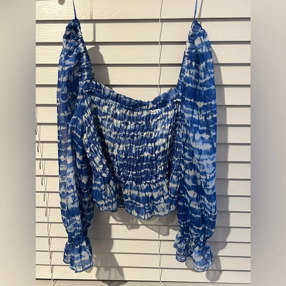 Zara Blue&White Puffy Cropped Top - Image 3