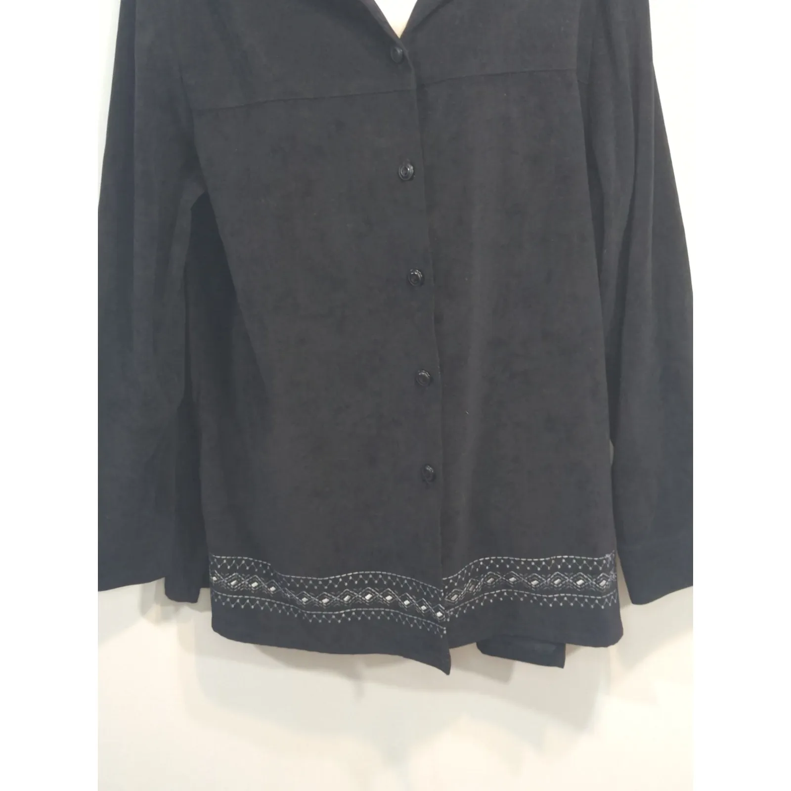 Sag Harbor Black Button Down Embroidered Suede Top Womens Sz. 16 Coastal Cowgirl - Image 3