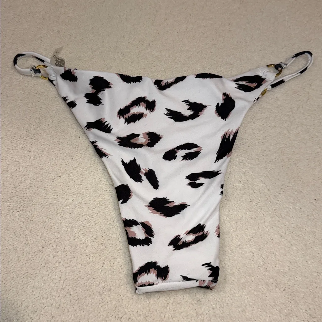 Leopard Print Bikini Bottom with Gold Accents White Size L - Image 4