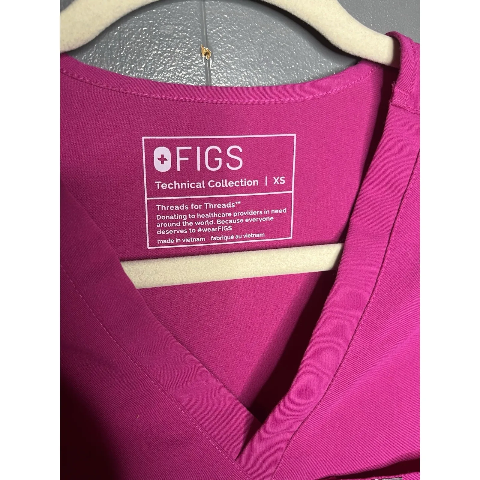 FIGS Scrub Top Womens XS Catarina Short Sleeve Pullover Pink Ultra Rose - Image 2