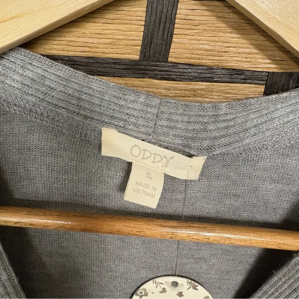 Oddy Gray Snap Front‎ Cardigan Size Small - Image 5
