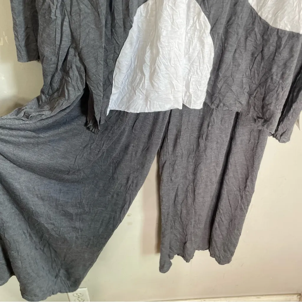 Comfy USA Gray Top and Pants Set Size‎ Medium - Image 2