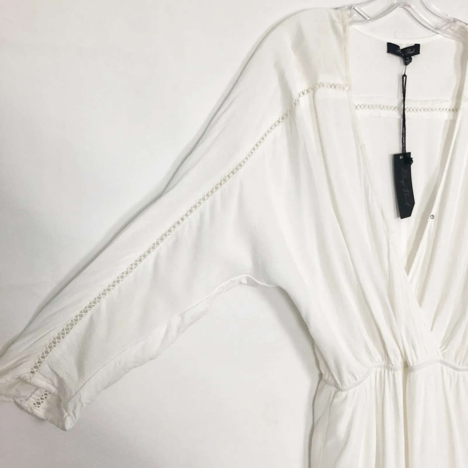 NWT Honey Punch White Beachy Romper Size Small Ruffle Hem - Image 5