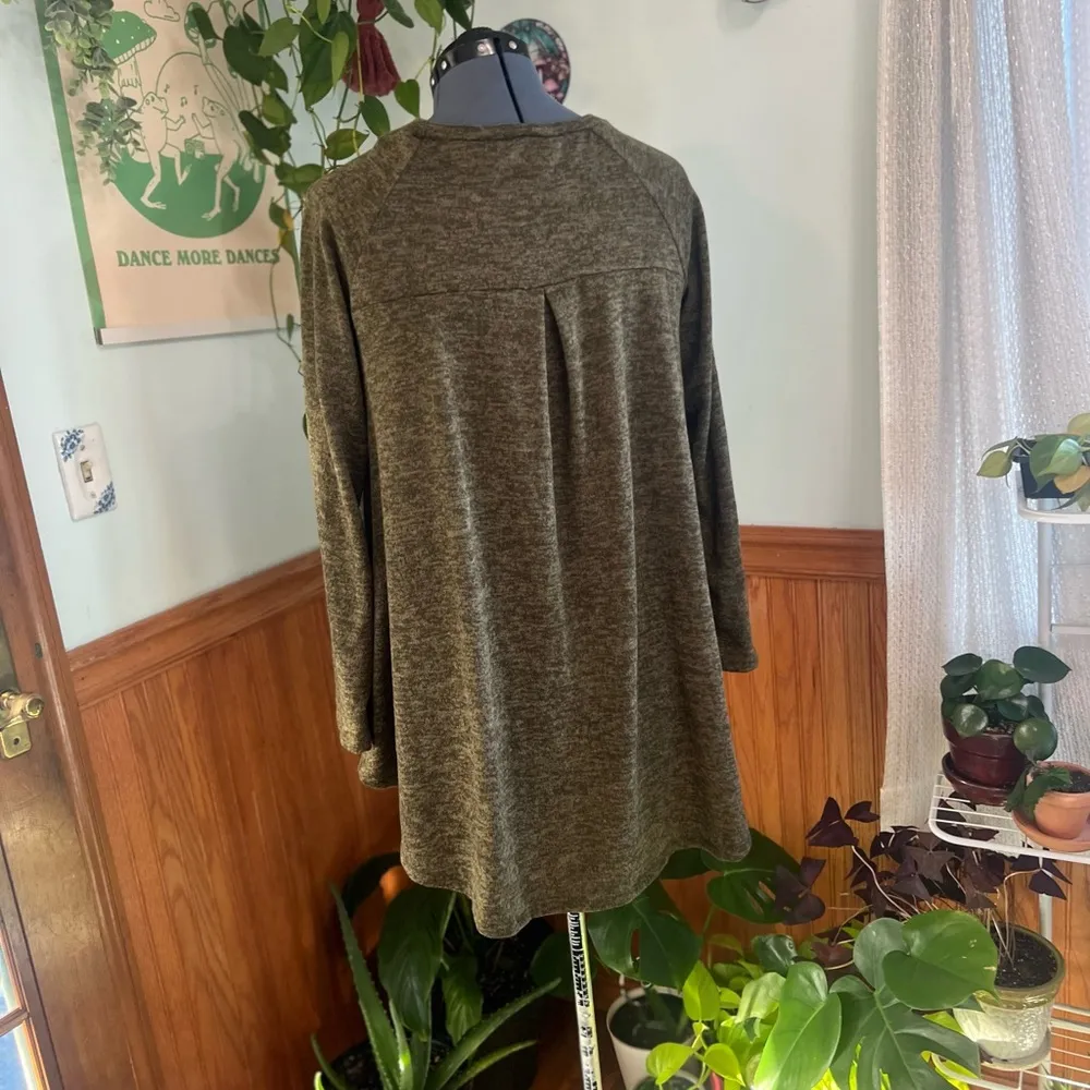Women's Olive Green Long Sleeve Top Size XL - Image 2