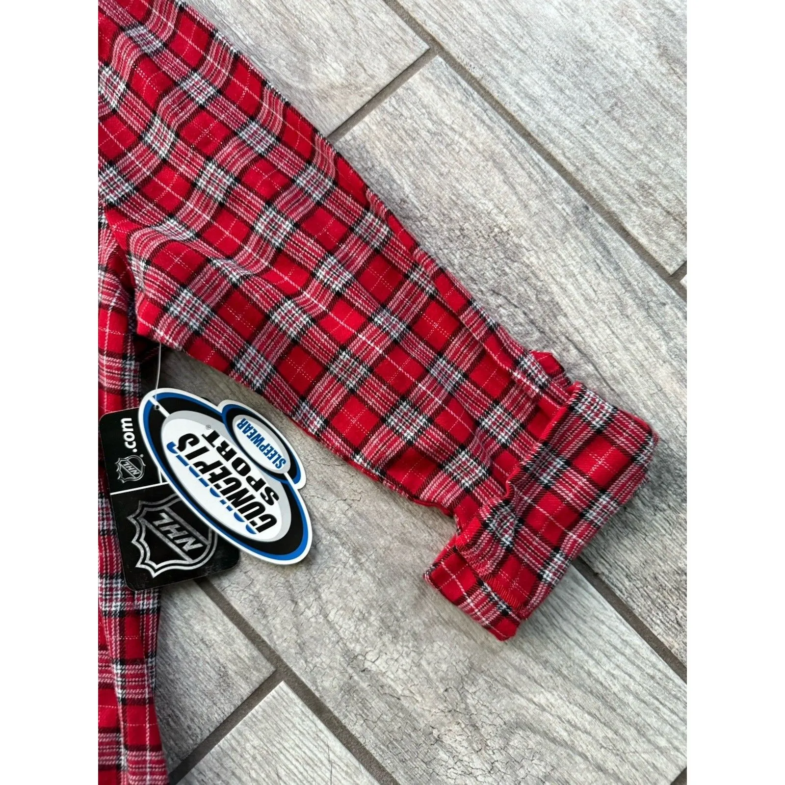 NWT Chicago Blackhawks Plaid Long Sleeve Button Down Pajama Sleep Shirt Small Red - Image 4