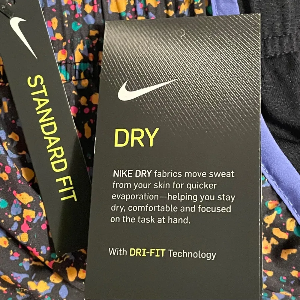 Nike Women’s Icon Clash Printed Tempo Shorts - Image 10