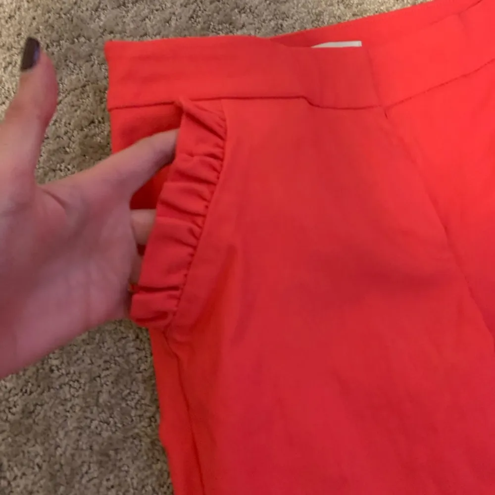 Bright coral cropped pants - Image 3